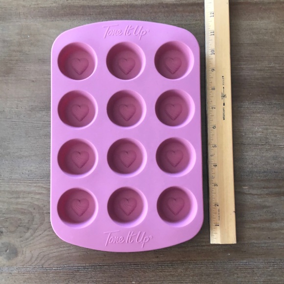 Tone It Up Mini Muffin Tray - Picture 3 of 4